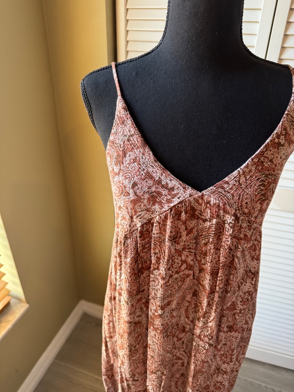 Brown Paisley Spaghetti-Strap Maxi Dress - Picture 3 of 7